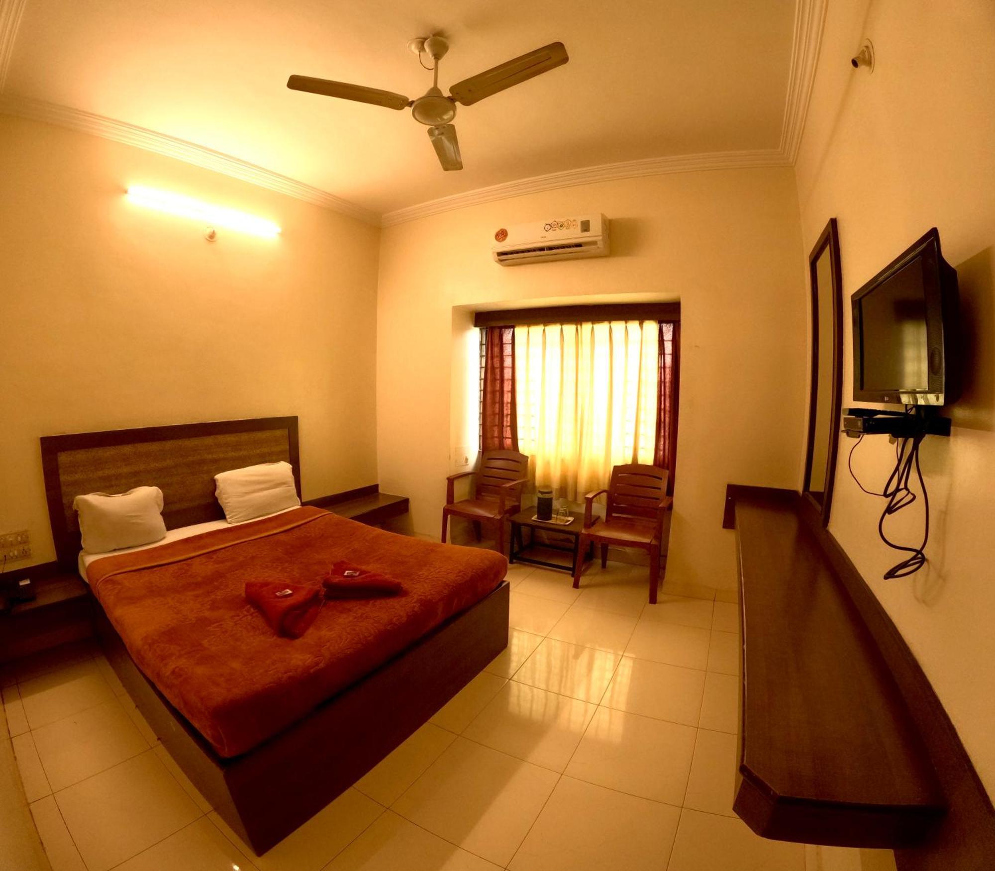 Hotel Laxmibai Palace Shirdi Exterior foto