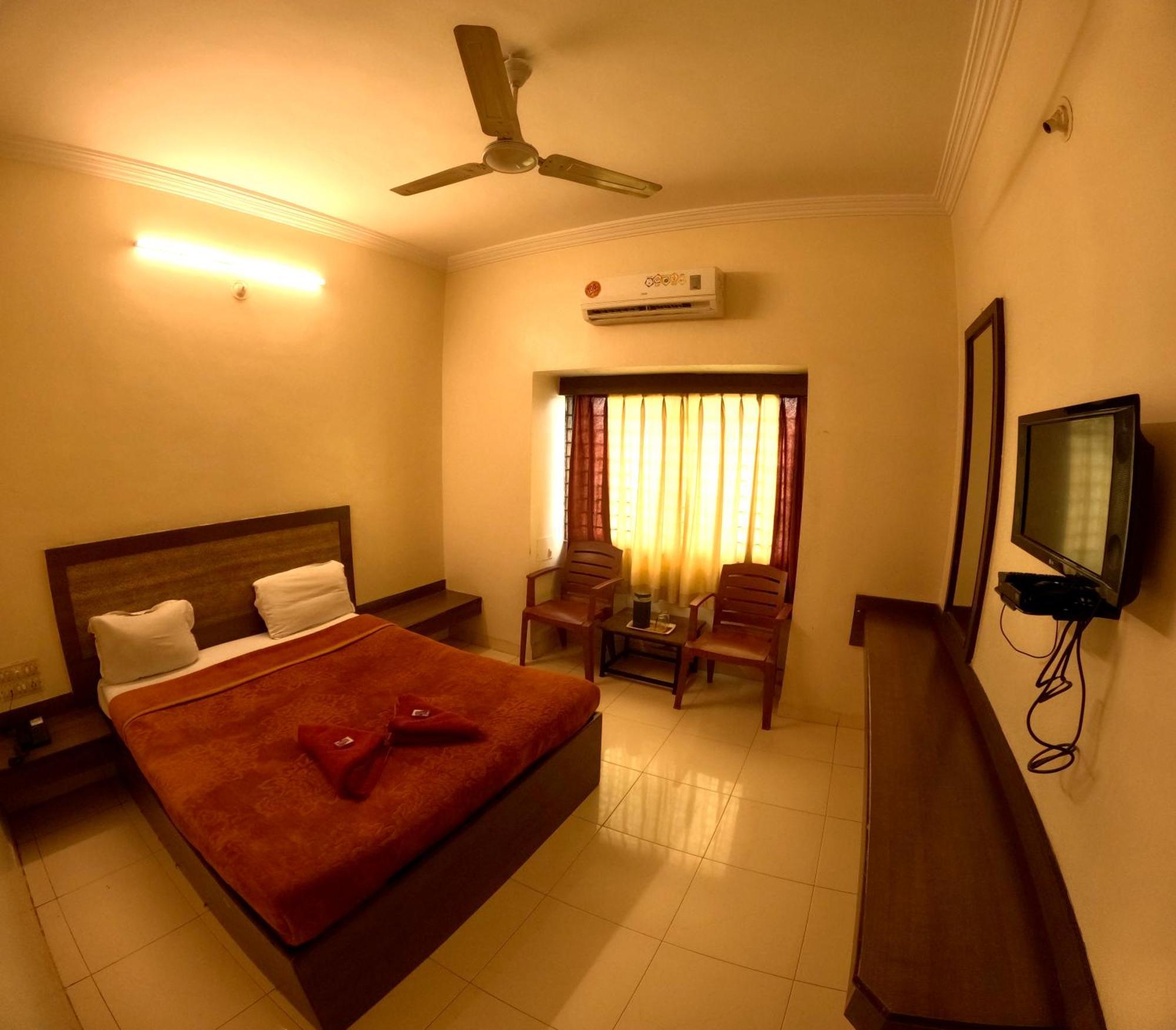 Hotel Laxmibai Palace Shirdi Exterior foto